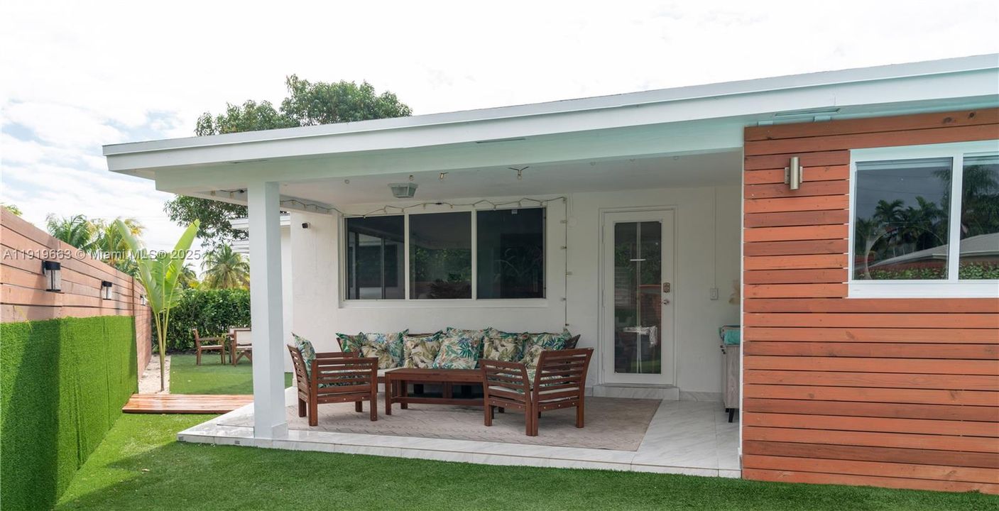 For Rent: $5,200 (3 beds, 2 baths, 1767 Square Feet)