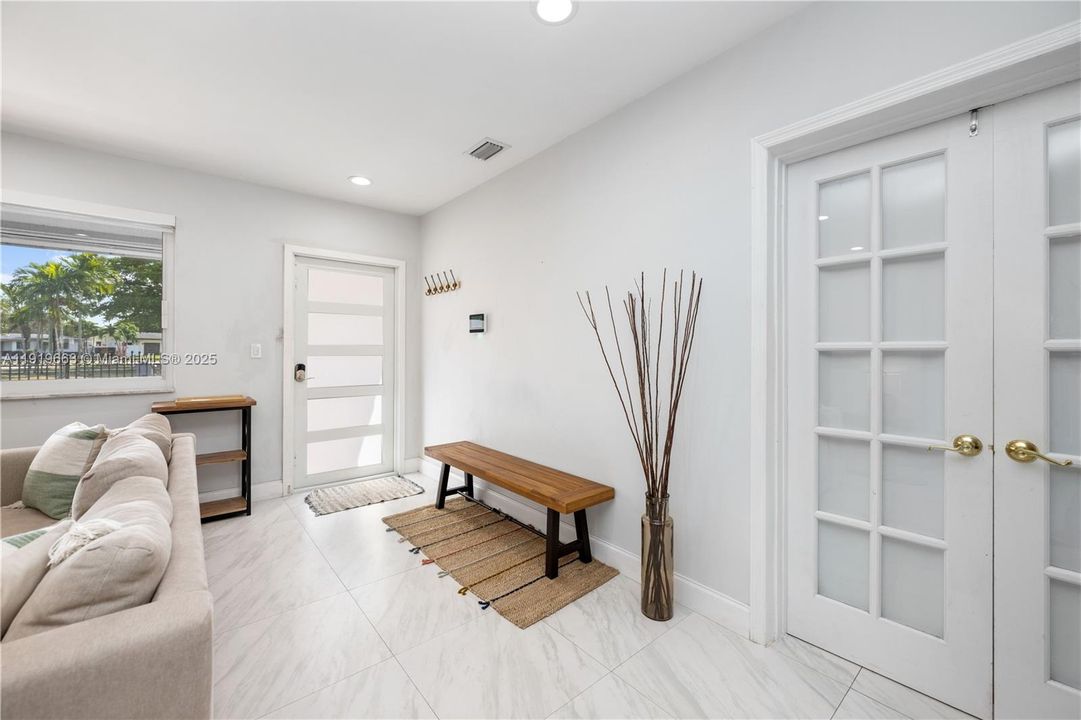 For Rent: $5,200 (3 beds, 2 baths, 1767 Square Feet)