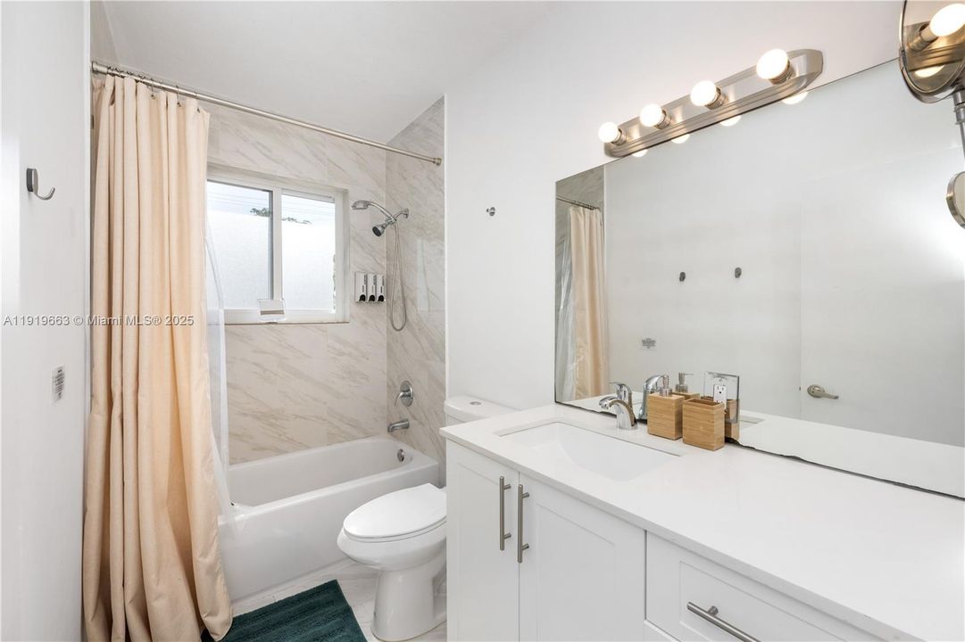 For Rent: $5,200 (3 beds, 2 baths, 1767 Square Feet)