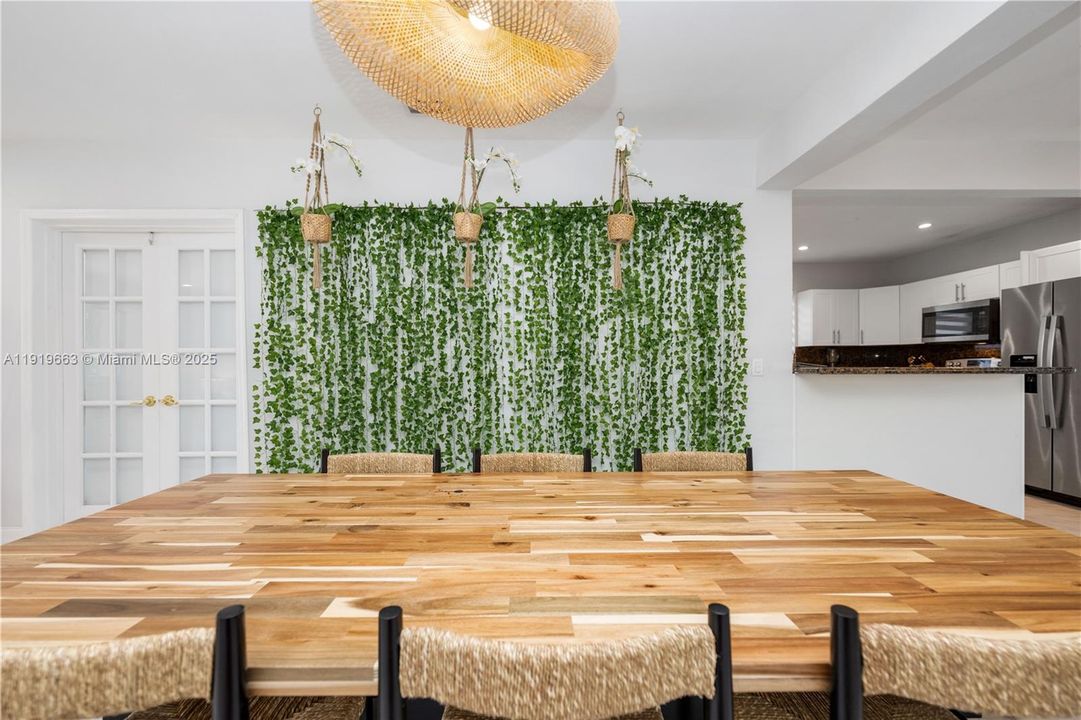 For Rent: $5,200 (3 beds, 2 baths, 1767 Square Feet)