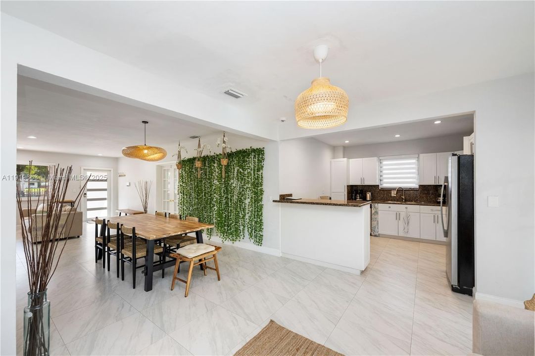 For Rent: $5,200 (3 beds, 2 baths, 1767 Square Feet)