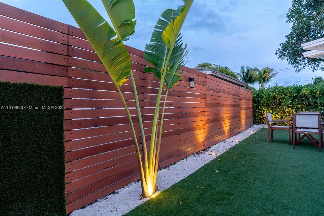 For Rent: $5,200 (3 beds, 2 baths, 1767 Square Feet)