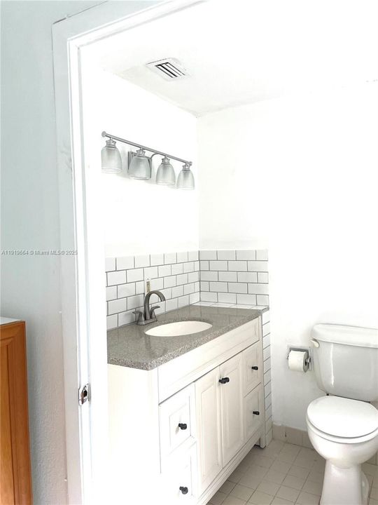 For Rent: $3,200 (4 beds, 3 baths, 1558 Square Feet)