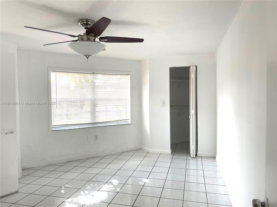 For Rent: $3,200 (4 beds, 3 baths, 1558 Square Feet)
