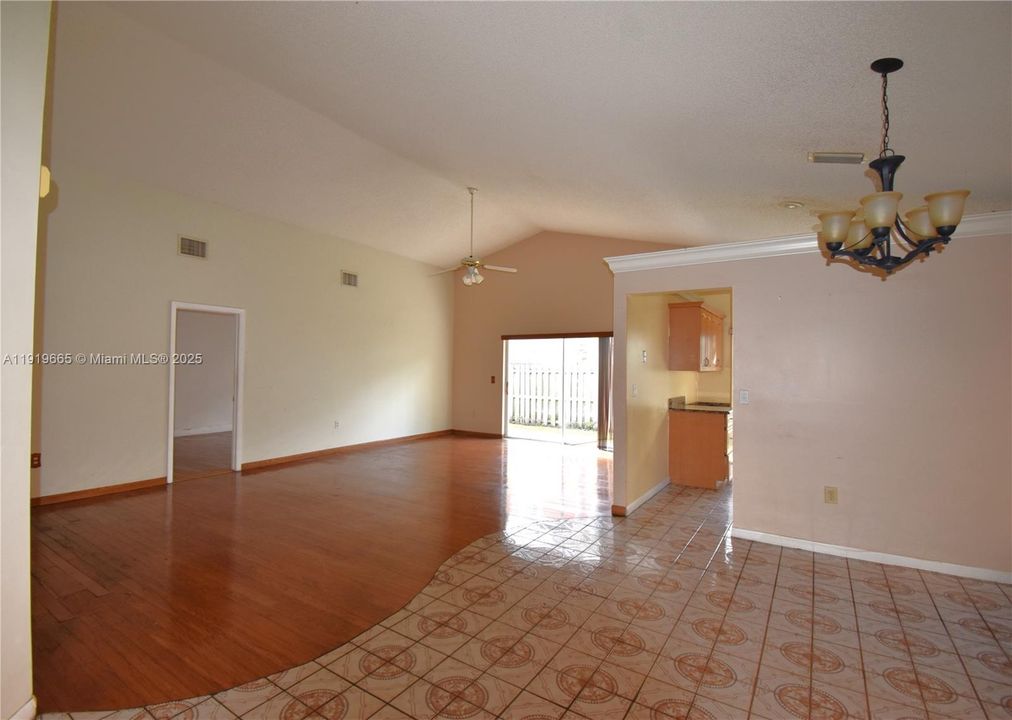 待售: $509,000 (3 贝兹, 2 浴室, 1581 平方英尺)