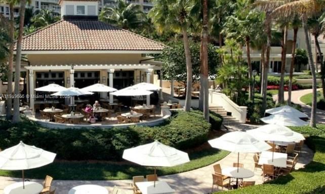 BBG Restaurant Pool Area