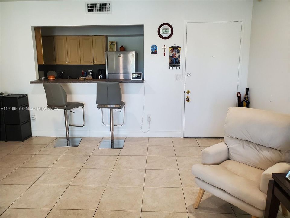 For Sale: $340,000 (3 beds, 2 baths, 1200 Square Feet)