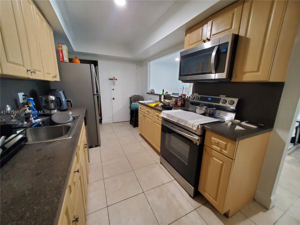 For Sale: $340,000 (3 beds, 2 baths, 1200 Square Feet)