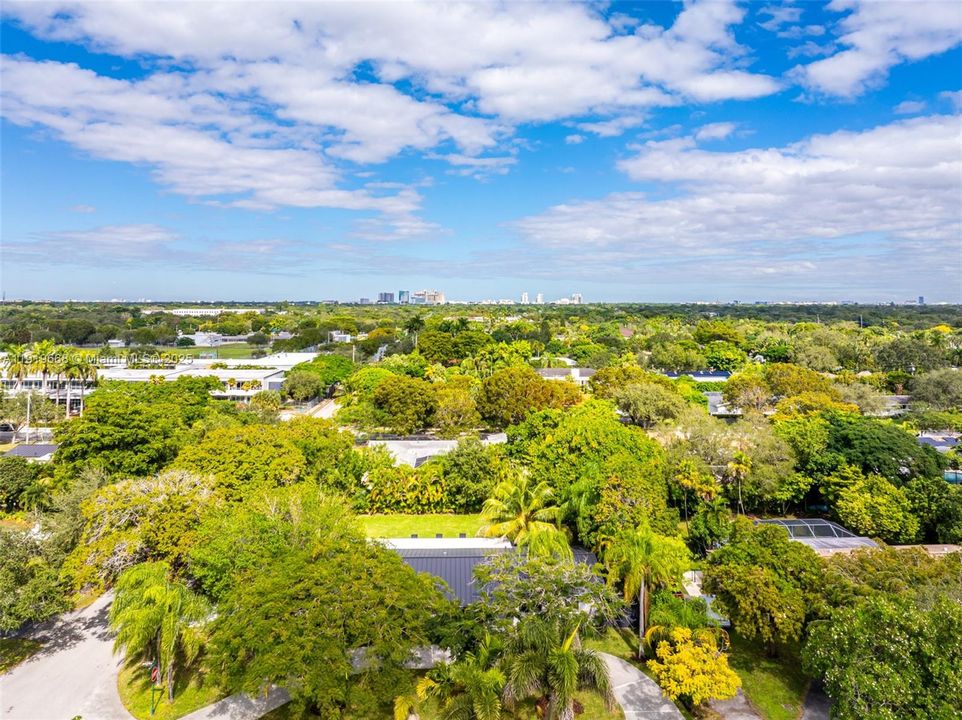 For Rent: $14,000 (4 beds, 3 baths, 2335 Square Feet)