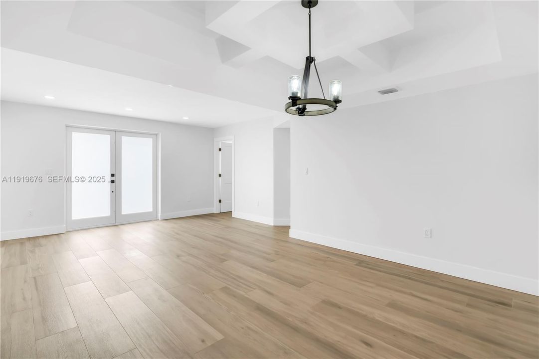 В аренду: $4,100 (3 спален, 2 ванн, 1334 Квадратных фут)