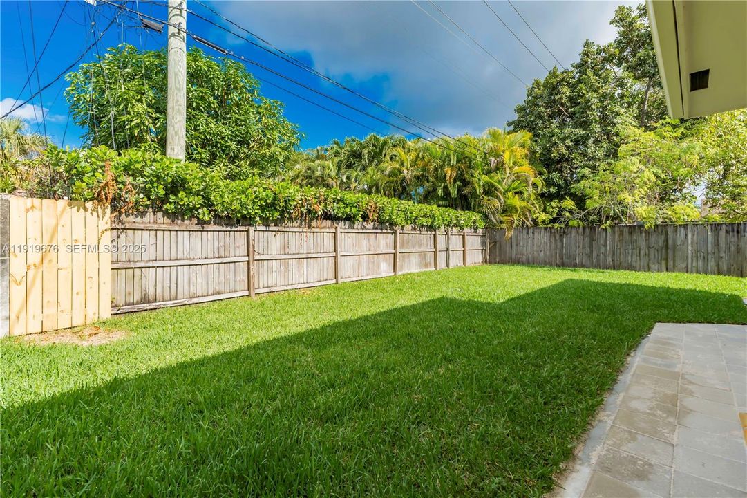 В аренду: $4,100 (3 спален, 2 ванн, 1334 Квадратных фут)