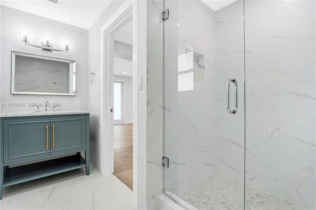 В аренду: $4,100 (3 спален, 2 ванн, 1334 Квадратных фут)