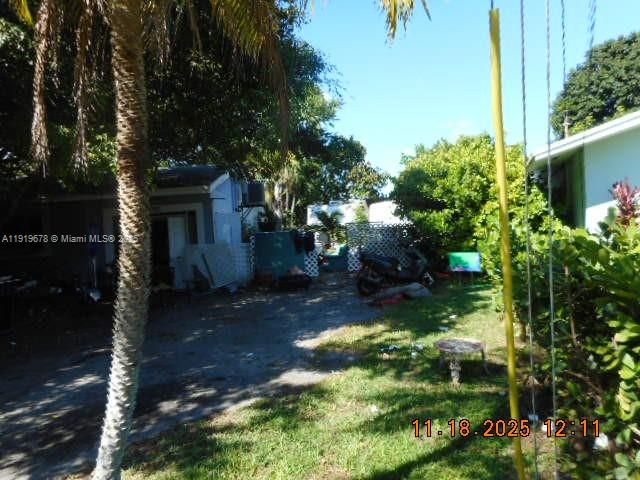 Active With Contract: $531,500 (3 beds, 2 baths, 2404 Square Feet)