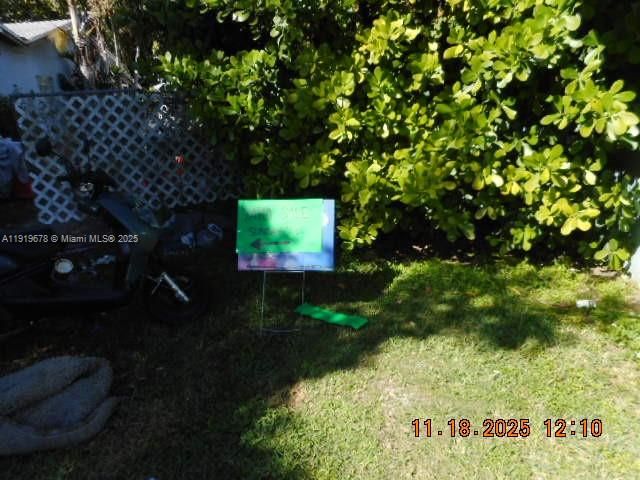 Active With Contract: $531,500 (3 beds, 2 baths, 2404 Square Feet)