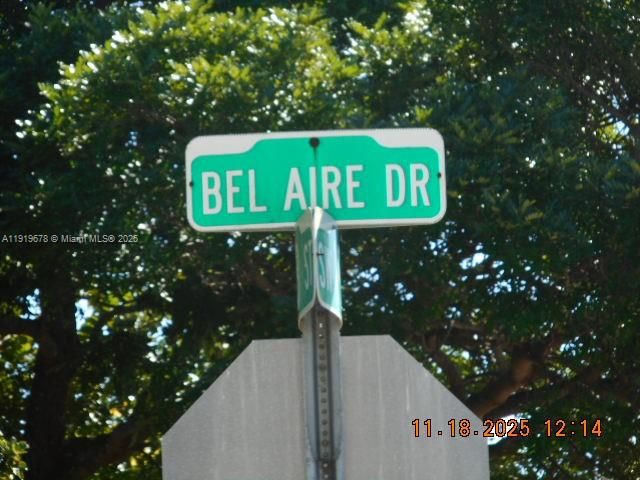 Active With Contract: $531,500 (3 beds, 2 baths, 2404 Square Feet)