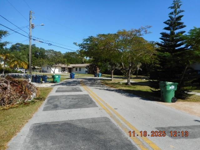 Active With Contract: $531,500 (3 beds, 2 baths, 2404 Square Feet)