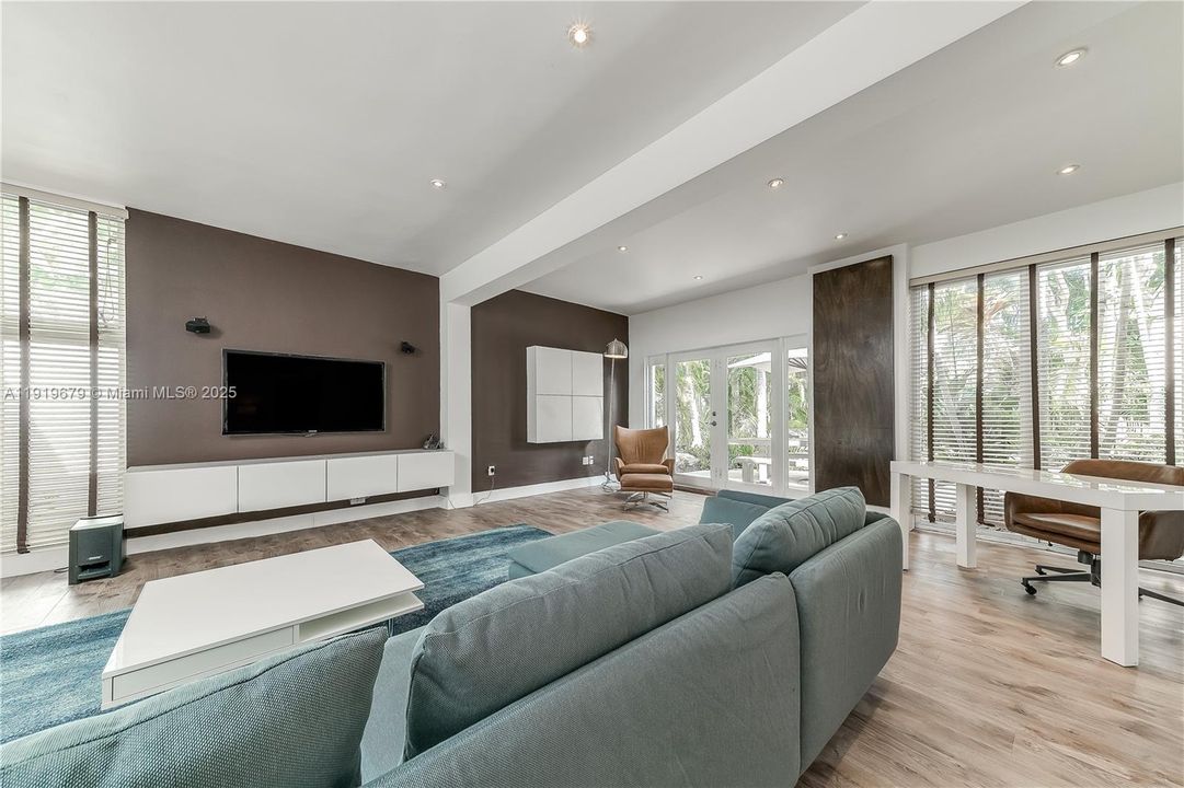 En Renta: $12,000 (4 camas, 4 baños, 3477 Pies cuadrados)