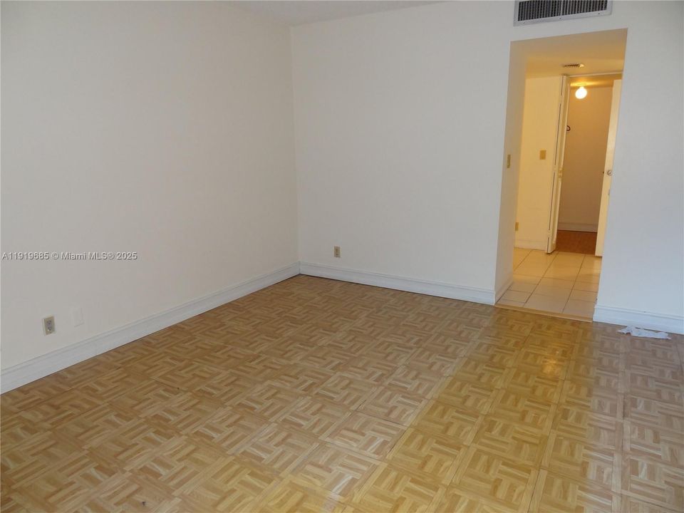 En Venta: $138,000 (1 camas, 1 baños, 741 Pies cuadrados)