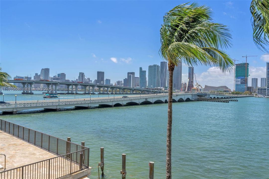 For Sale: $875,000 (2 beds, 2 baths, 1440 Square Feet)