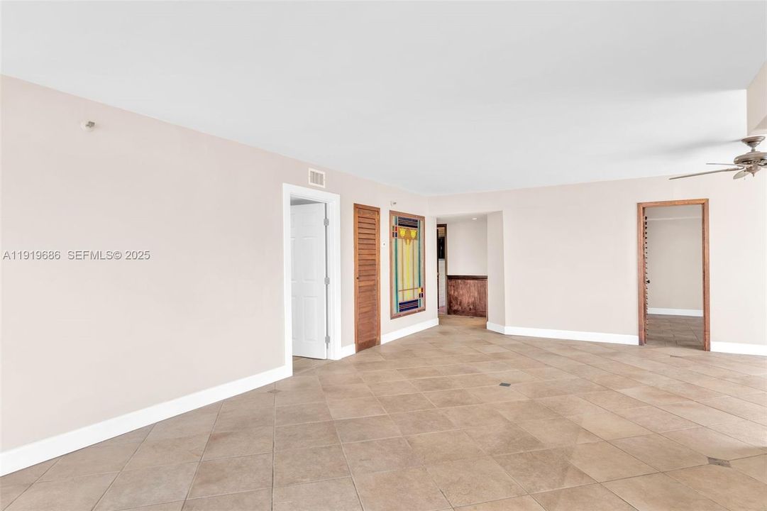 For Sale: $875,000 (2 beds, 2 baths, 1440 Square Feet)