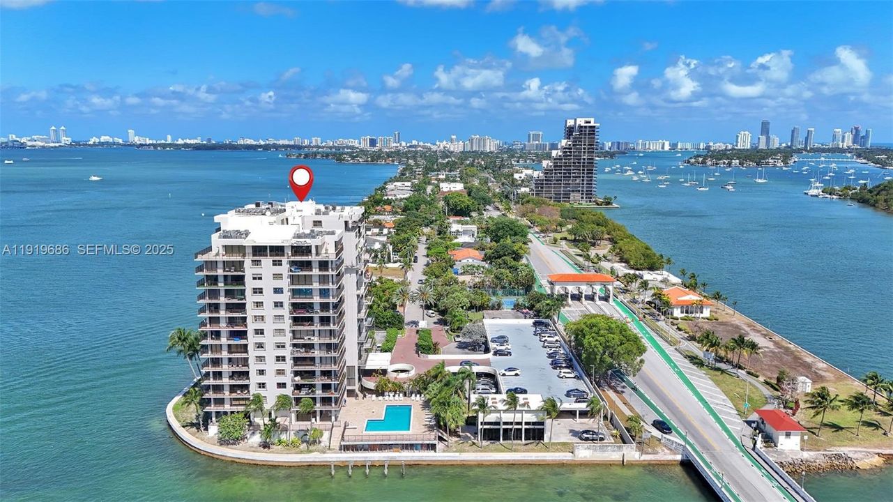 For Sale: $875,000 (2 beds, 2 baths, 1440 Square Feet)