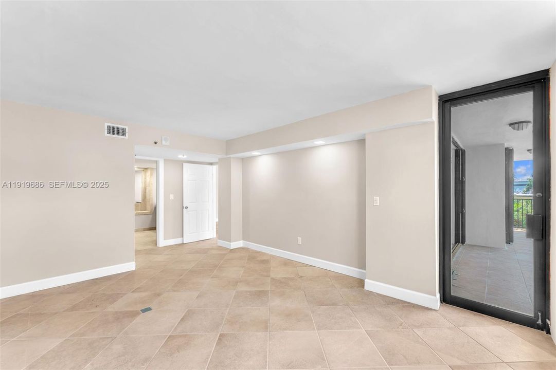 For Sale: $875,000 (2 beds, 2 baths, 1440 Square Feet)