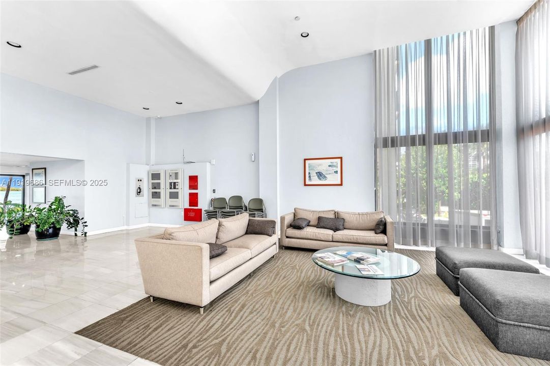 For Sale: $875,000 (2 beds, 2 baths, 1440 Square Feet)