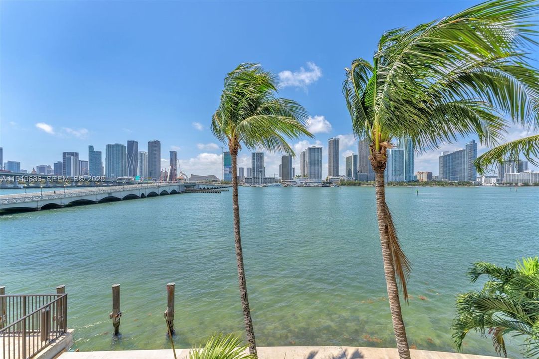 For Sale: $875,000 (2 beds, 2 baths, 1440 Square Feet)