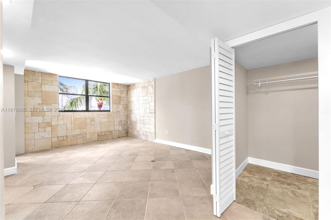 For Sale: $875,000 (2 beds, 2 baths, 1440 Square Feet)