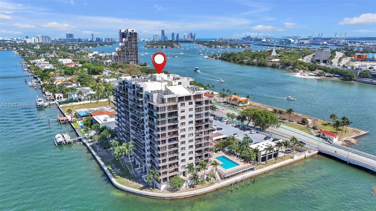 For Sale: $875,000 (2 beds, 2 baths, 1440 Square Feet)