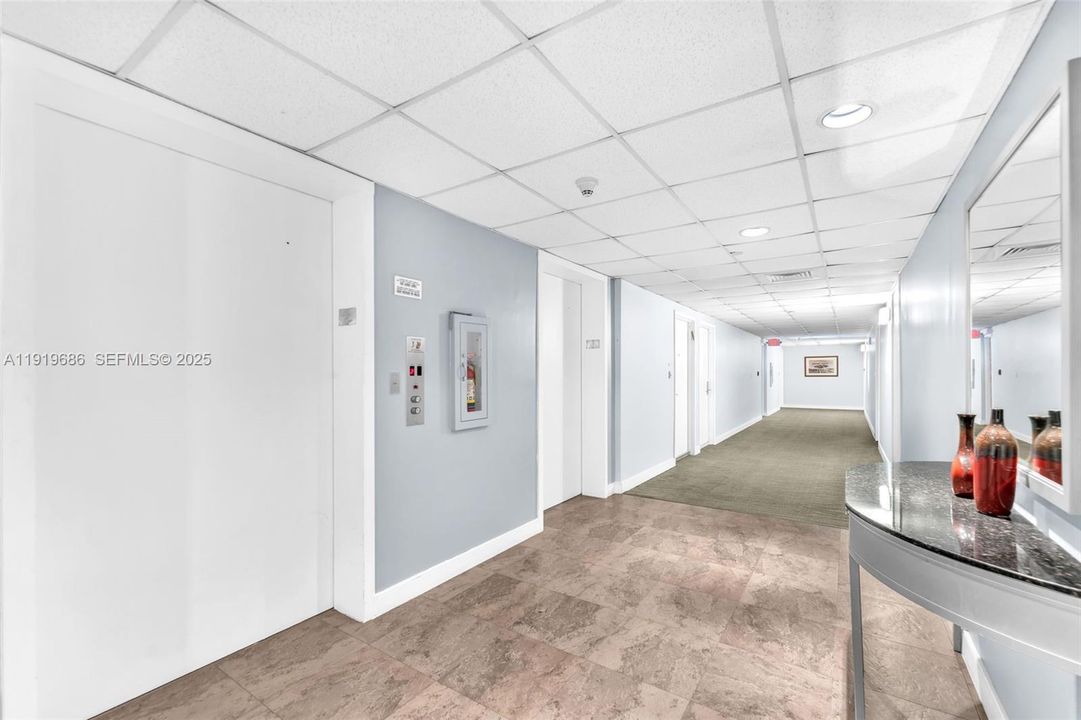 For Sale: $875,000 (2 beds, 2 baths, 1440 Square Feet)