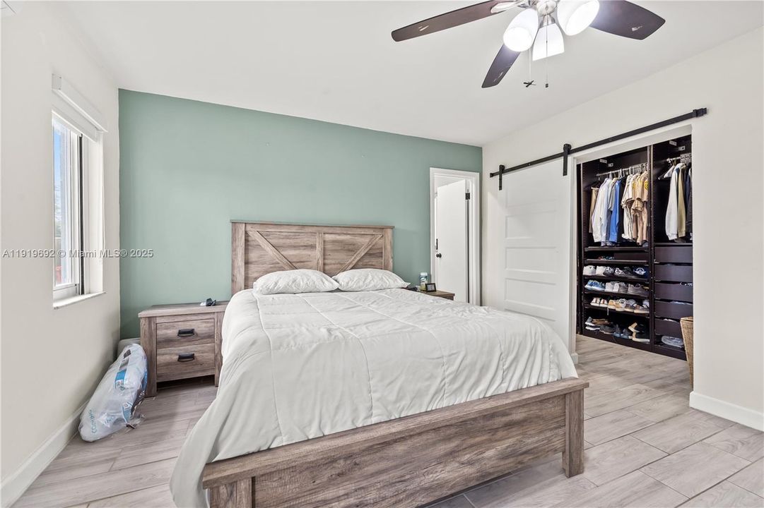 合同活跃: $2,600 (2 贝兹, 2 浴室, 1537 平方英尺)