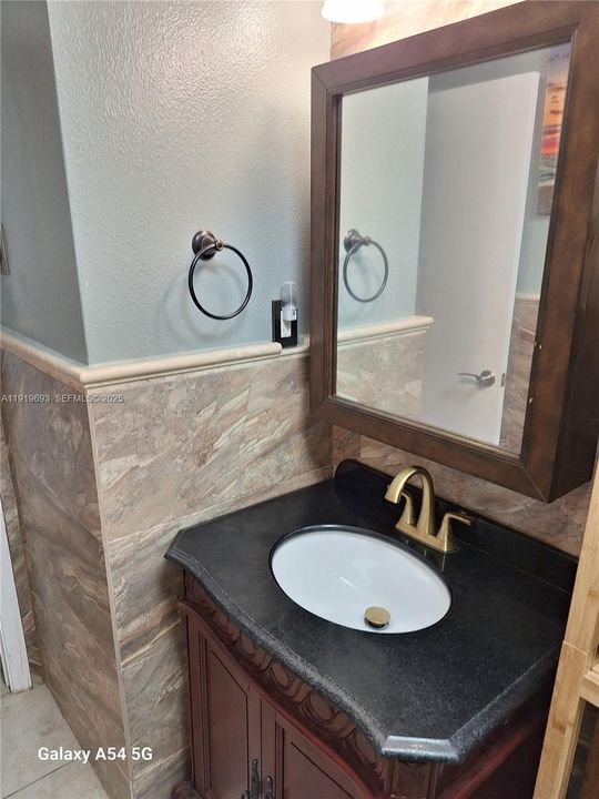 For Sale: $474,000 (3 beds, 2 baths, 1660 Square Feet)