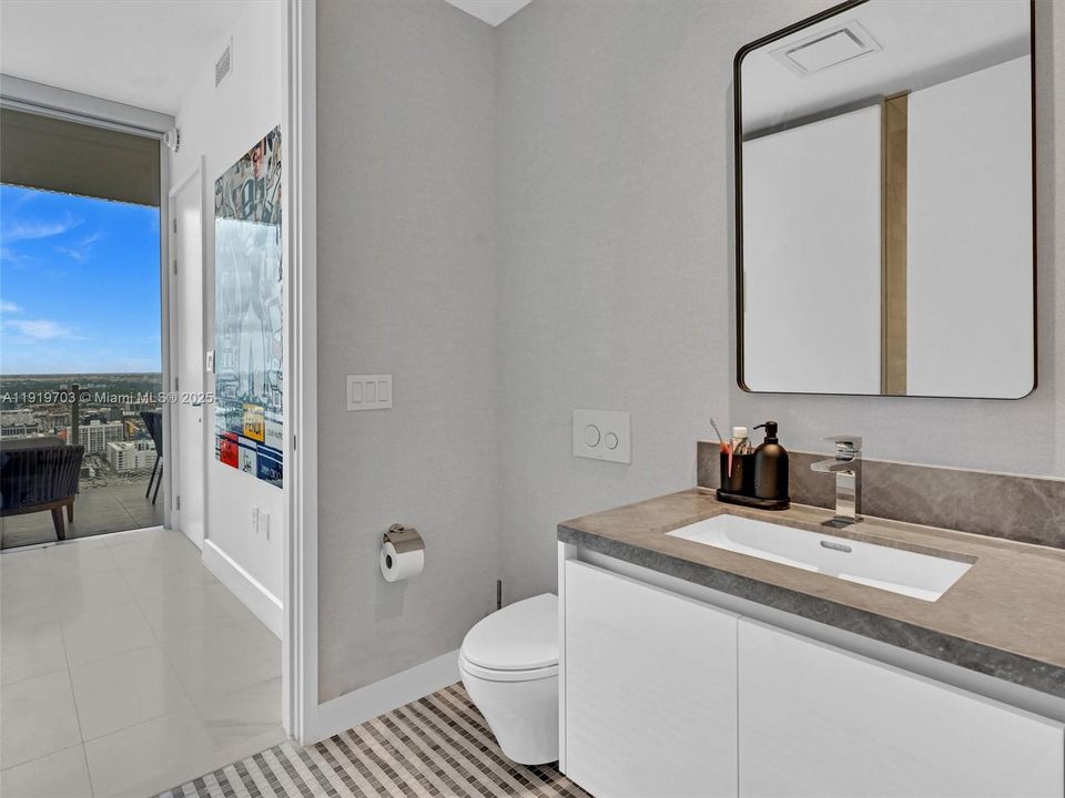 For Rent: $11,000 (2 beds, 2 baths, 1105 Square Feet)