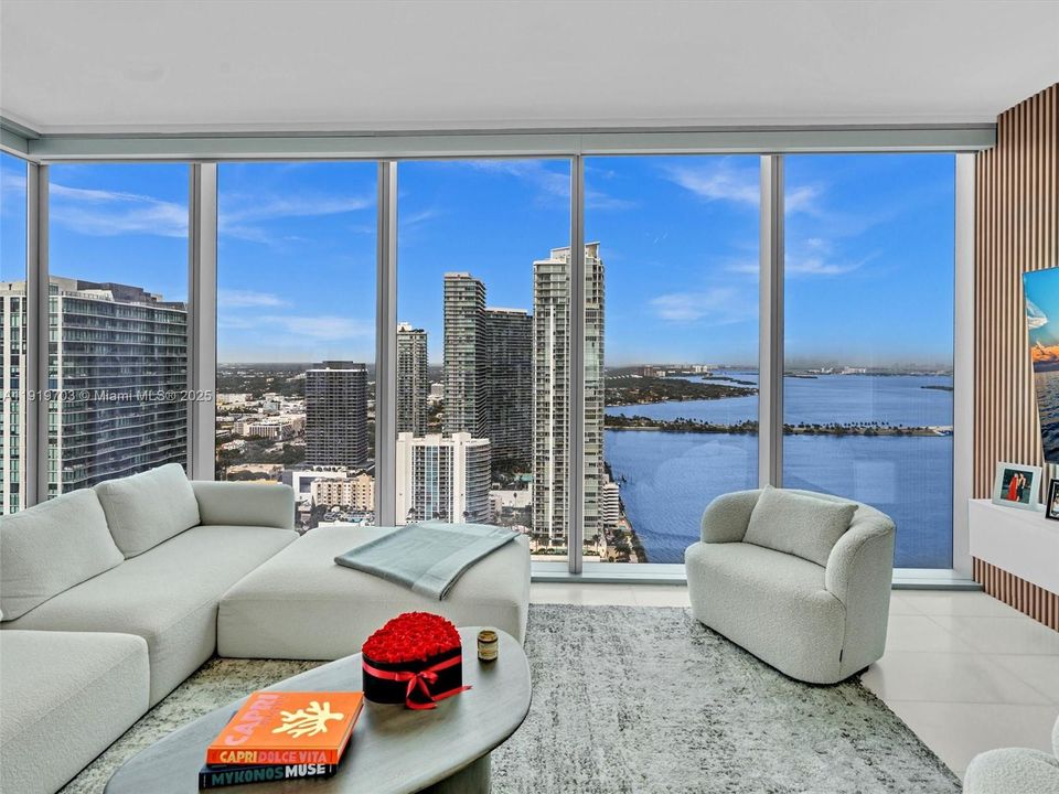 For Rent: $11,000 (2 beds, 2 baths, 1105 Square Feet)