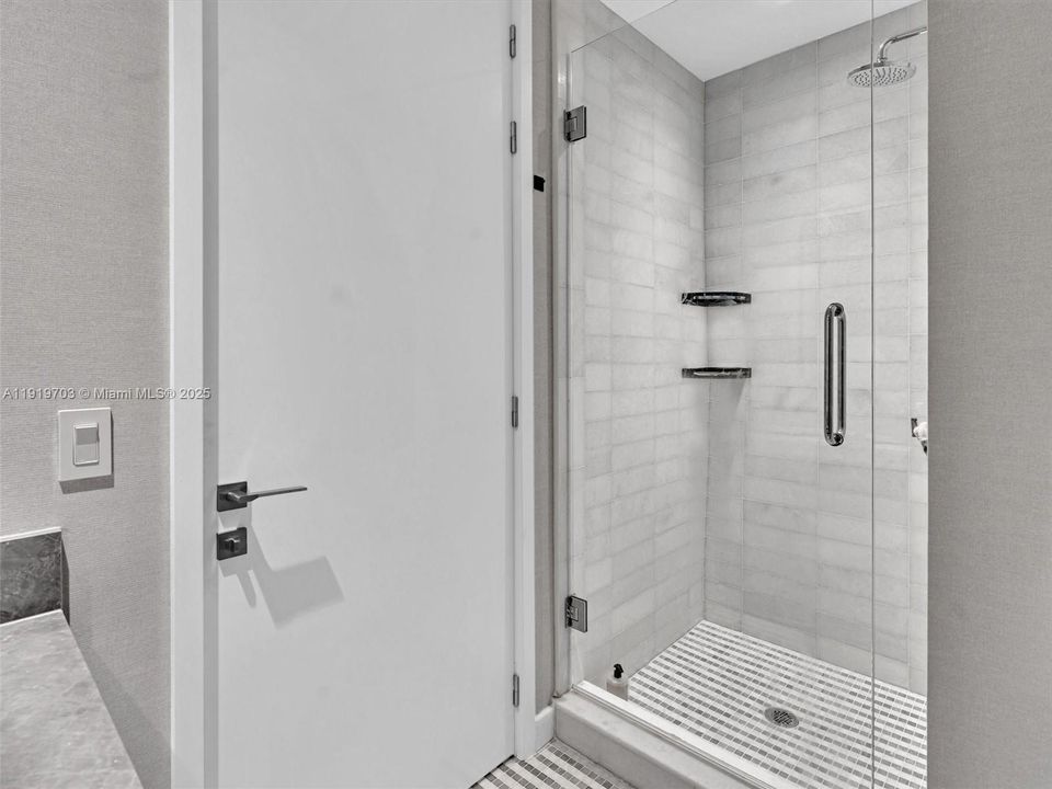 For Rent: $11,000 (2 beds, 2 baths, 1105 Square Feet)