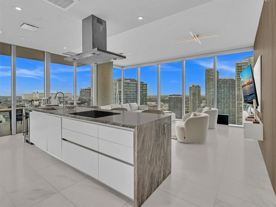 For Rent: $11,000 (2 beds, 2 baths, 1105 Square Feet)