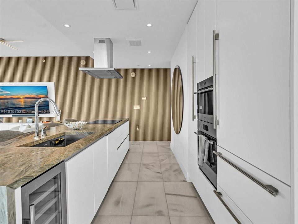 For Rent: $11,000 (2 beds, 2 baths, 1105 Square Feet)