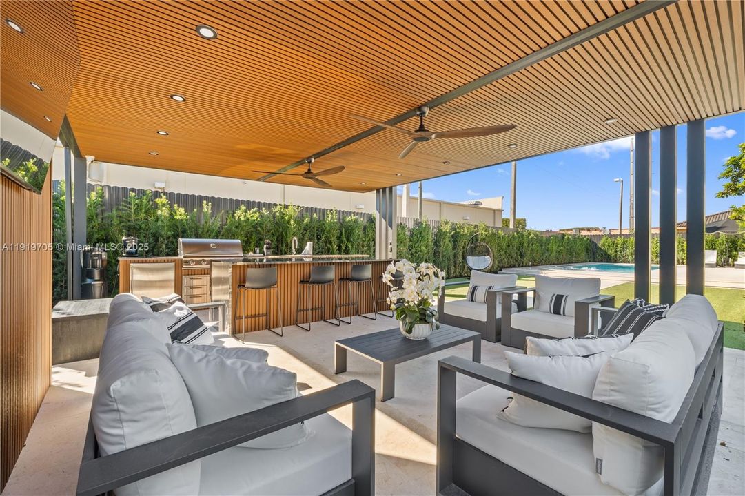 На продажу: $1,999,900 (4 спален, 4 ванн, 3369 Квадратных фут)