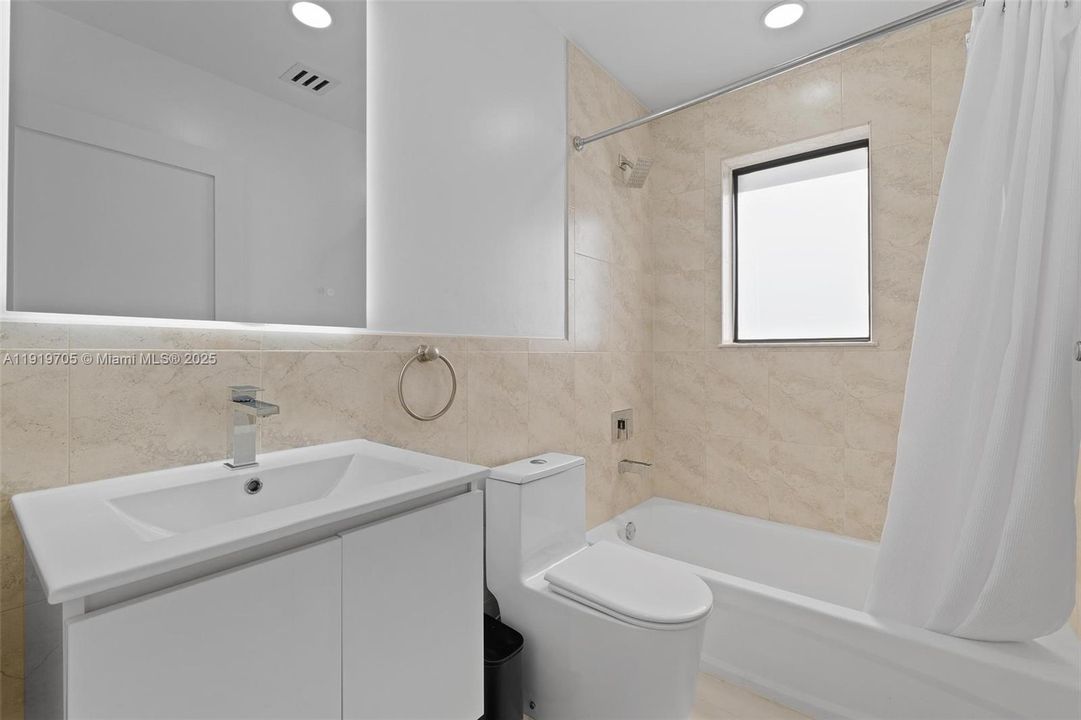 На продажу: $1,999,900 (4 спален, 4 ванн, 3369 Квадратных фут)