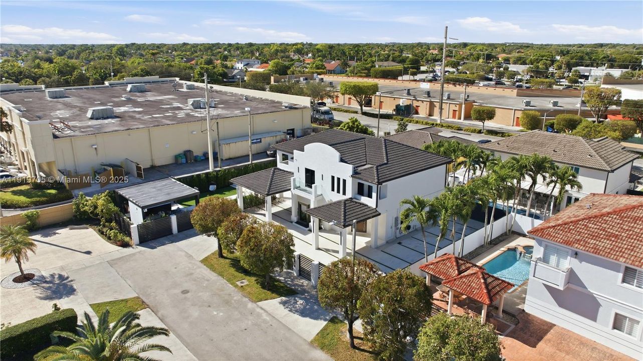 На продажу: $1,999,900 (4 спален, 4 ванн, 3369 Квадратных фут)