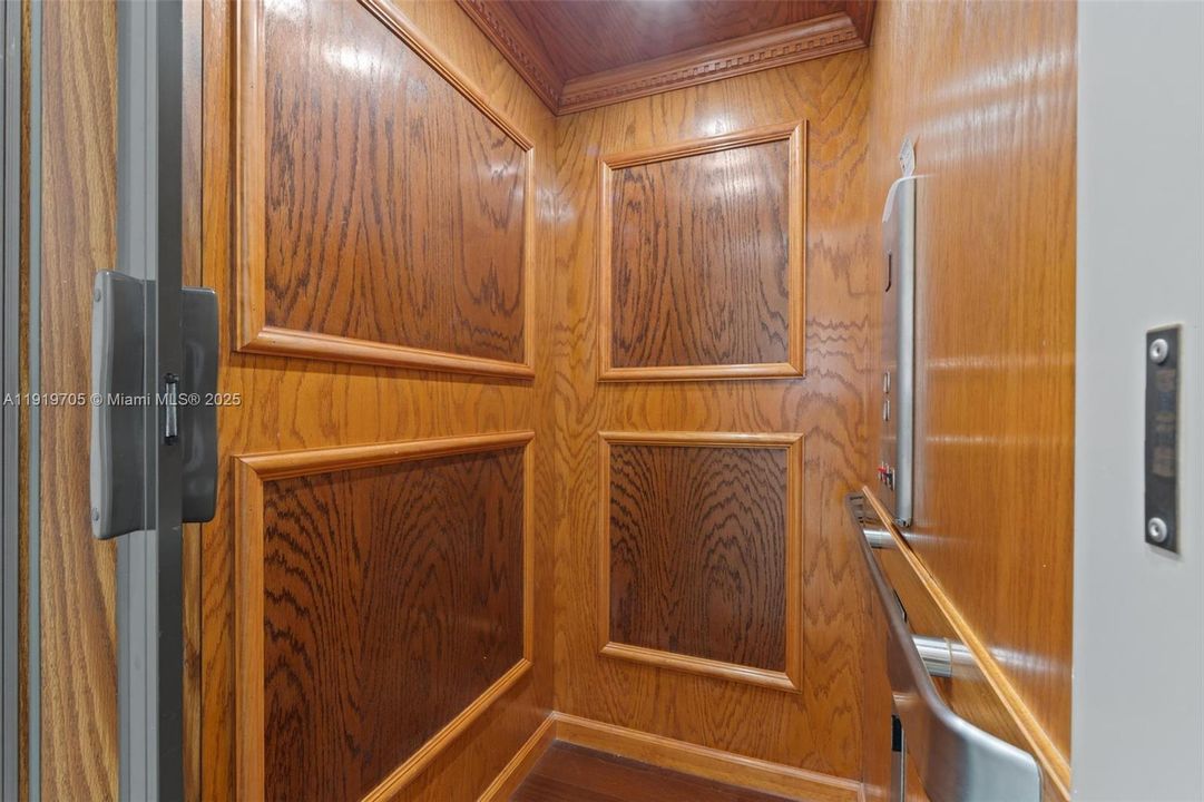 На продажу: $1,999,900 (4 спален, 4 ванн, 3369 Квадратных фут)