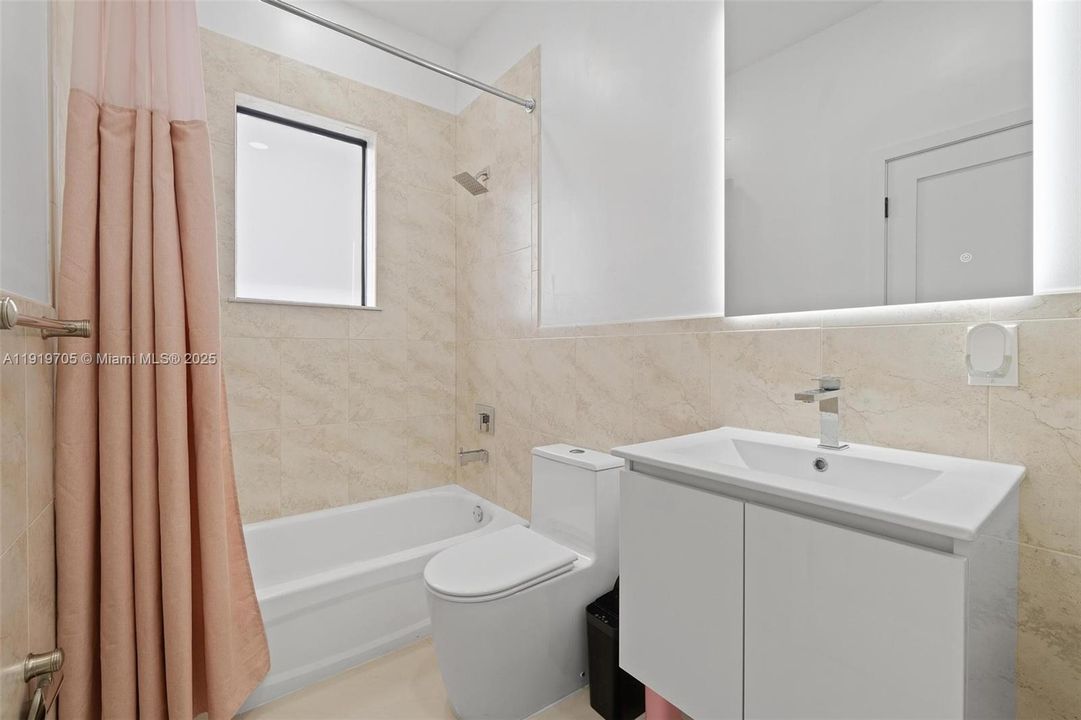 На продажу: $1,999,900 (4 спален, 4 ванн, 3369 Квадратных фут)