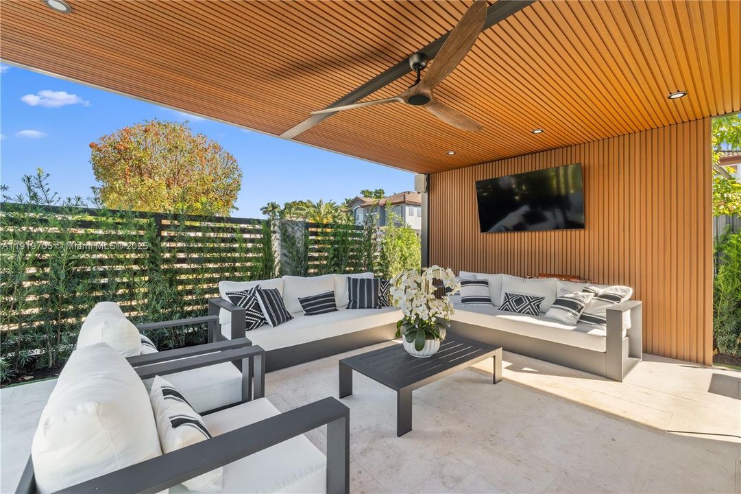 На продажу: $1,999,900 (4 спален, 4 ванн, 3369 Квадратных фут)