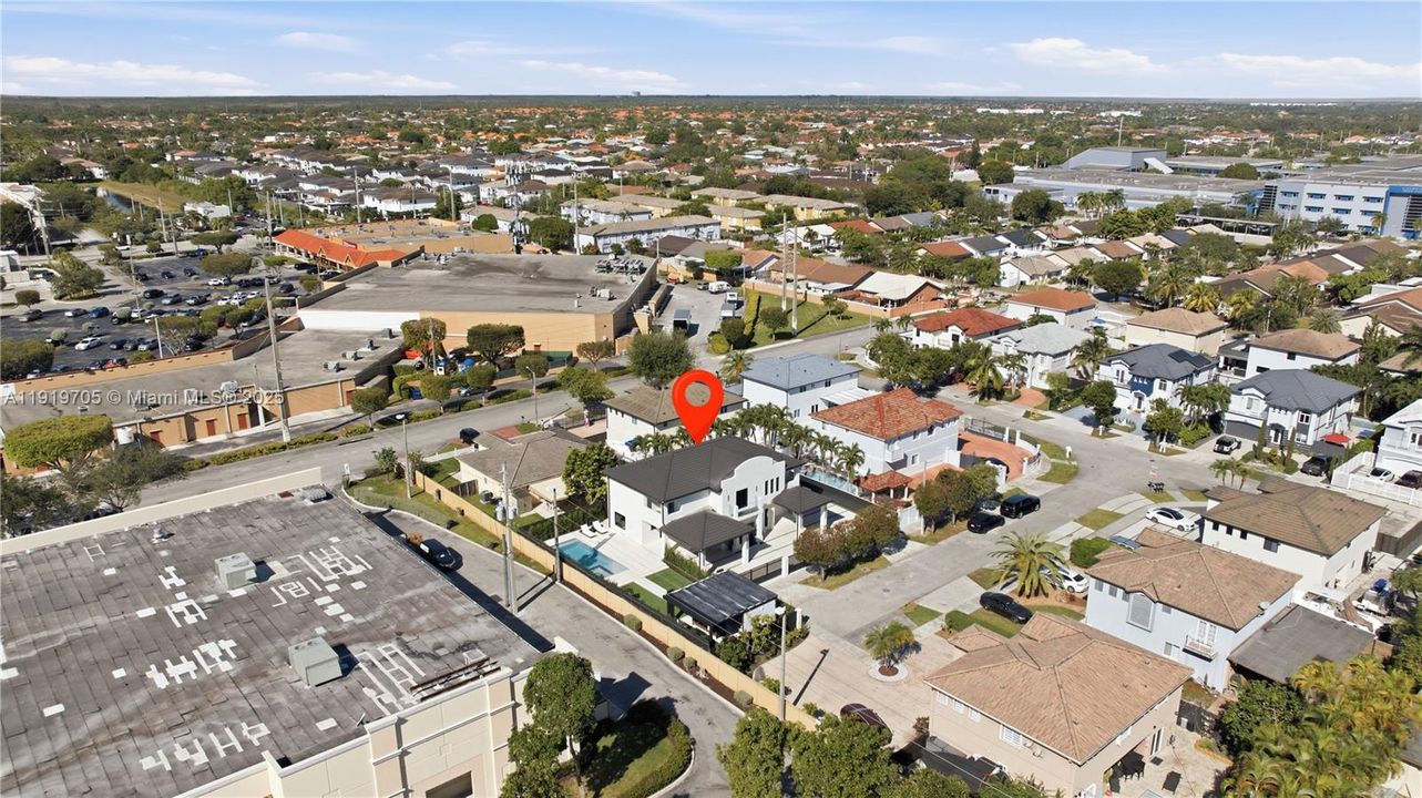 На продажу: $1,999,900 (4 спален, 4 ванн, 3369 Квадратных фут)