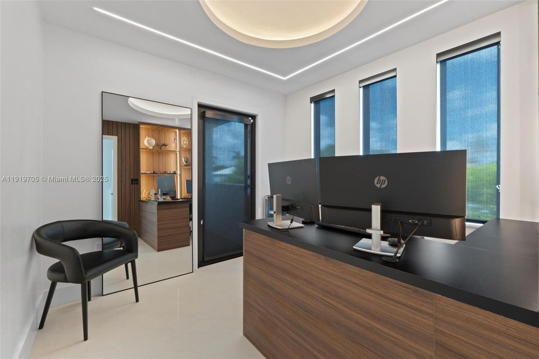 На продажу: $1,999,900 (4 спален, 4 ванн, 3369 Квадратных фут)