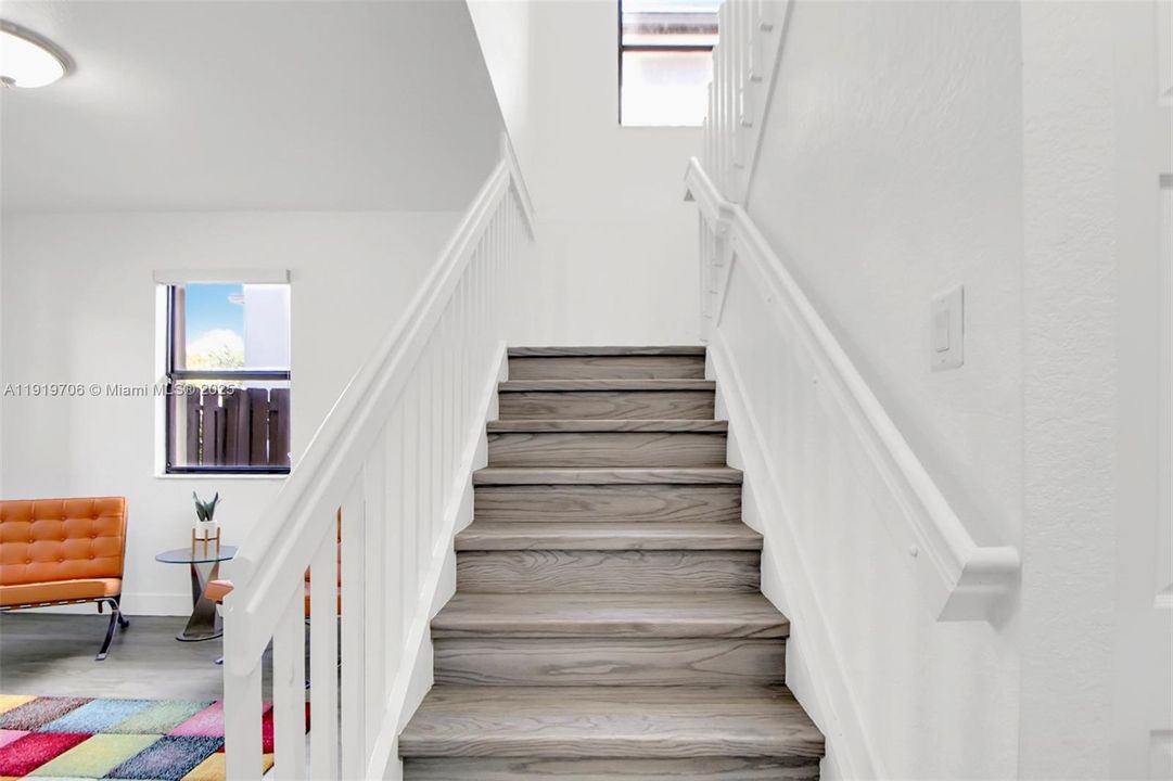 待售: $730,000 (4 贝兹, 2 浴室, 2557 平方英尺)