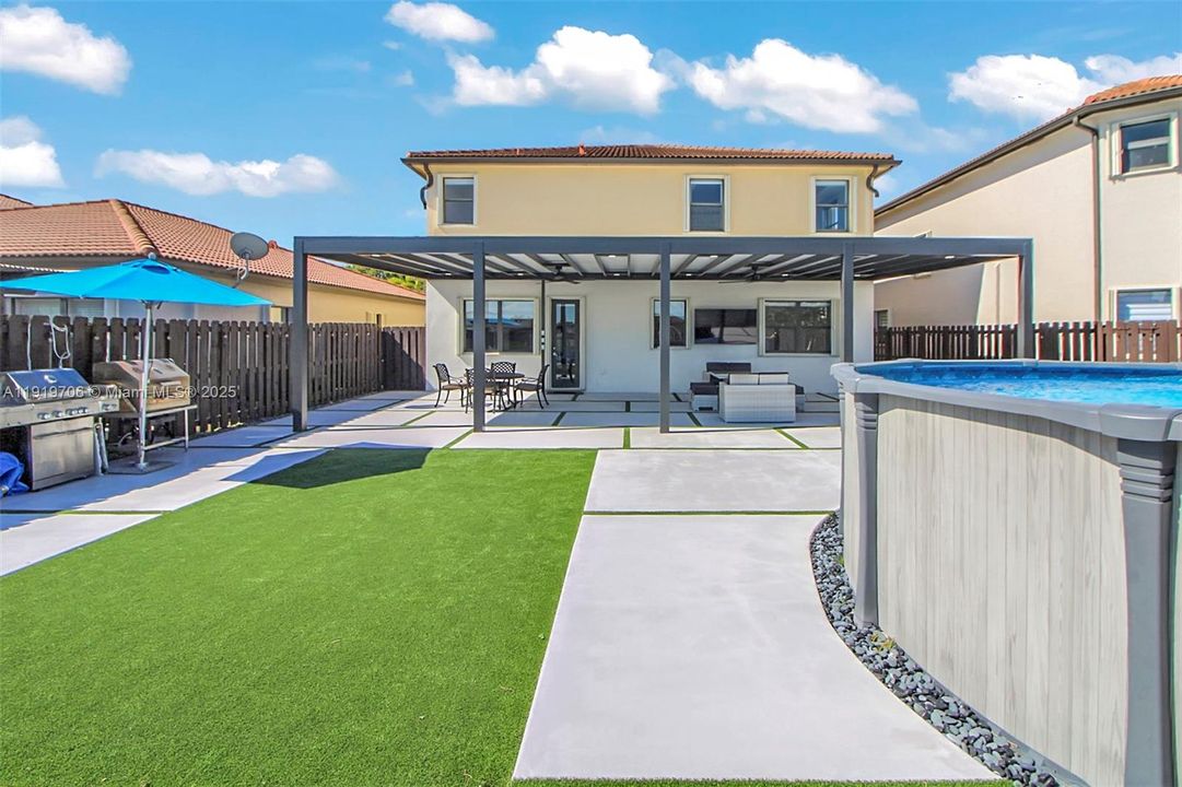 待售: $730,000 (4 贝兹, 2 浴室, 2557 平方英尺)