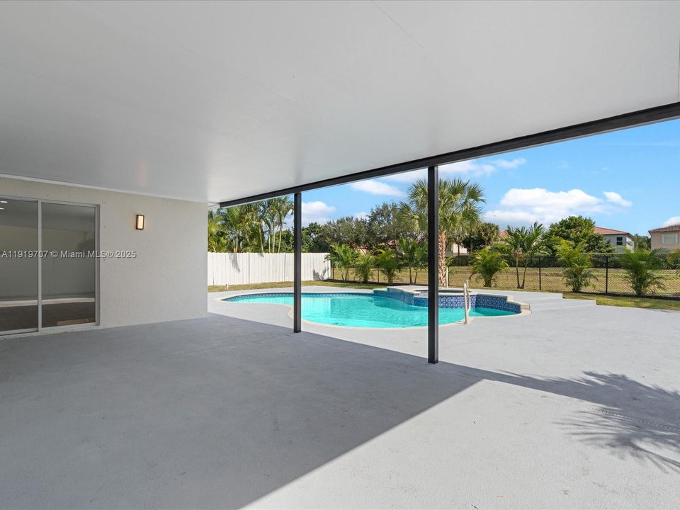 待售: $829,000 (4 贝兹, 3 浴室, 2673 平方英尺)