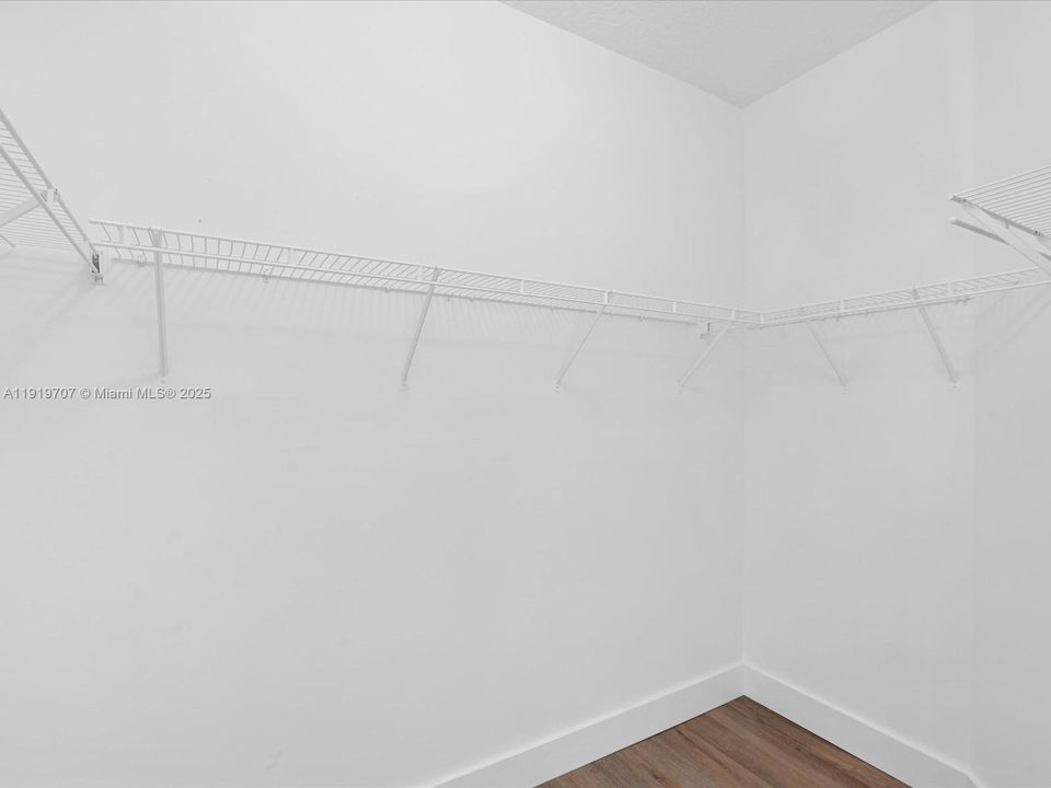 待售: $829,000 (4 贝兹, 3 浴室, 2673 平方英尺)